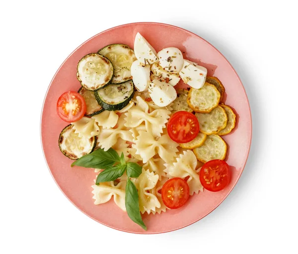 Piatto Gustosa Insalata Pasta Con Pomodori Basilico Sfondo Bianco — Foto Stock