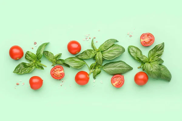 Tomates Frescos Albahaca Cereza Sobre Fondo Verde — Foto de Stock