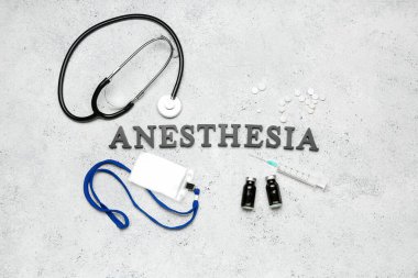 Grunge geçmişinde tıbbi malzemeler bulunan anestezi uzmanı.