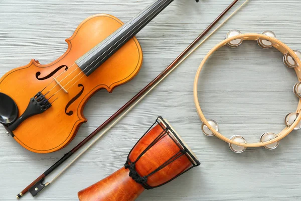 Diferentes Instrumentos Musicais Fundo Madeira — Fotografia de Stock
