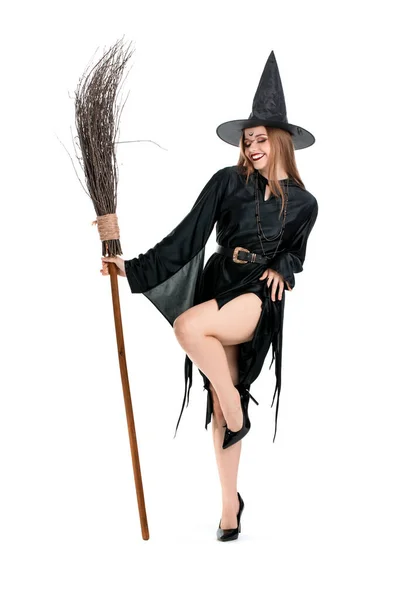 Красивая Молодая Ведьма Метлой Белом Фоне — стоковое фото
