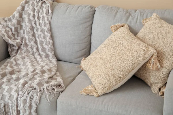 Grey Sofa Cozy Blanket Cushions Closeup — Stock Photo, Image