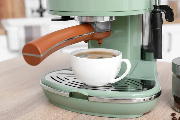 Modern Coffee Machine Cup Hot Espresso Table Kitchen — Foto de Stock