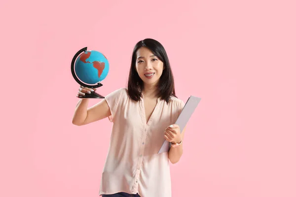Asian Geography Teacher Globe Pink Background — Stock Photo, Image