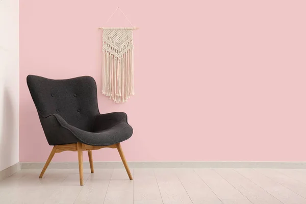 Grey Armchair Pink Wall — Stock Photo, Image