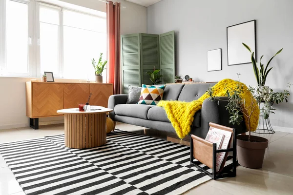 Interior Bright Living Room Cozy Grey Sofa Coffee Table — Stock Photo, Image
