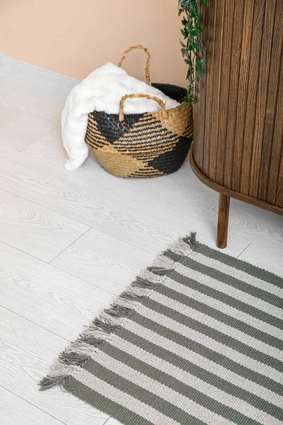 Stylish Interior Living Room Drawers Basket Soft Rug Closeup — Stock Photo, Image