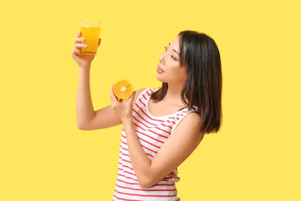 Beautiful Asian Woman Orange Glass Juice Yellow Background — Stock Photo, Image