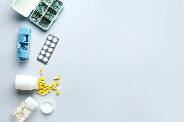 Különböző Tabletták Dobozok Szürke Háttér — Stock Fotó