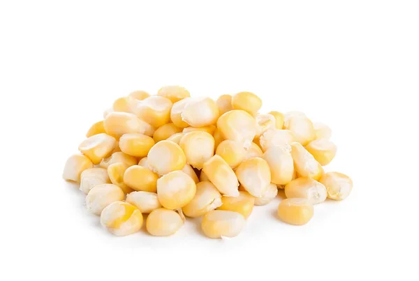 Haufen Maiskörner Auf Weißem Hintergrund — Stockfoto