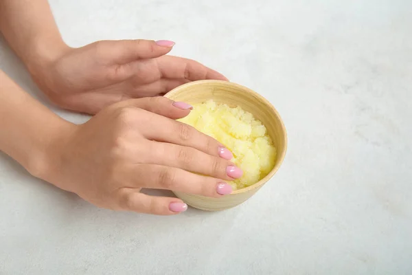 Female Hands Bowl Lemon Body Scrub White Background — ストック写真