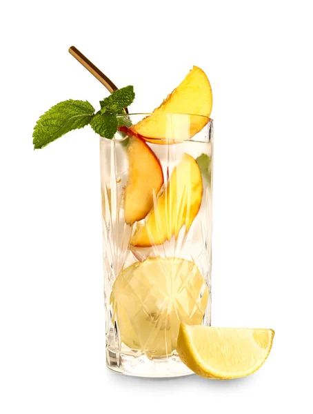 Glas Frische Pfirsich Limonade Mit Minze Auf Weißem Hintergrund — Stockfoto