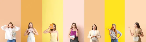Kolaż Pięknych Młodych Kobiet Eleganckimi Torbami Tle Koloru — Zdjęcie stockowe