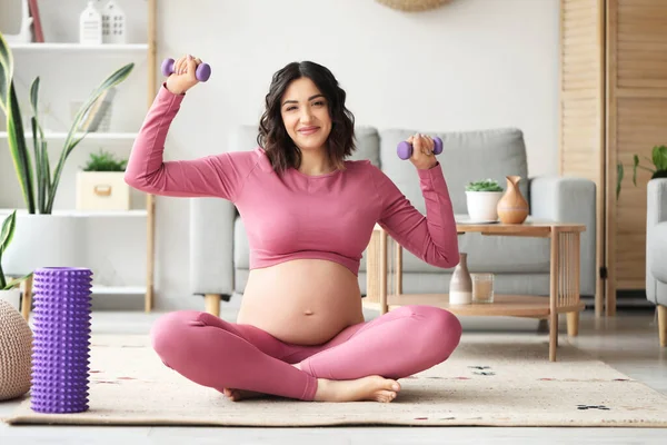 Sporty Pregnant Woman Training Dumbbells Home — Stock Photo, Image