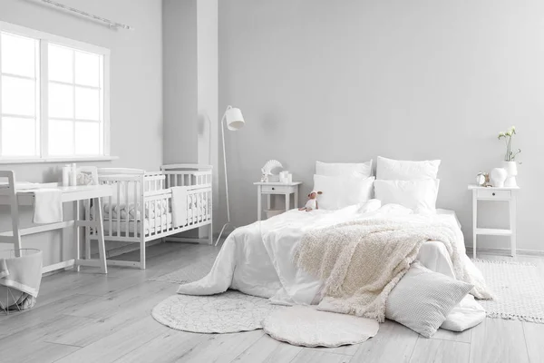 Yatak Odası Yatak Odası Masa Bebek Beşiği — Stok fotoğraf