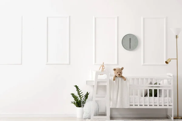 Interior Light Bedroom Baby Crib Changing Table — Stock Photo, Image