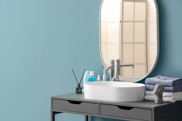 White Sink Bath Accessories Table Color Wall — Stock Photo, Image