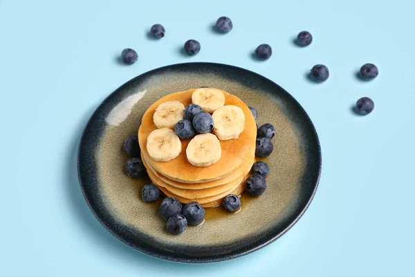 Plate Sweet Pancakes Banana Blueberry Blue Background — Stock Photo, Image