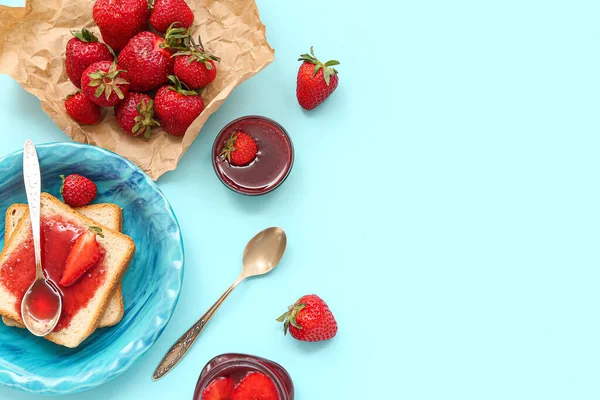 Plate Sweet Toasts Strawberry Jam Fresh Berries Blue Background — Stock Photo, Image