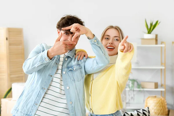 Young Couple Bedroom Moving Day — Stock Photo, Image