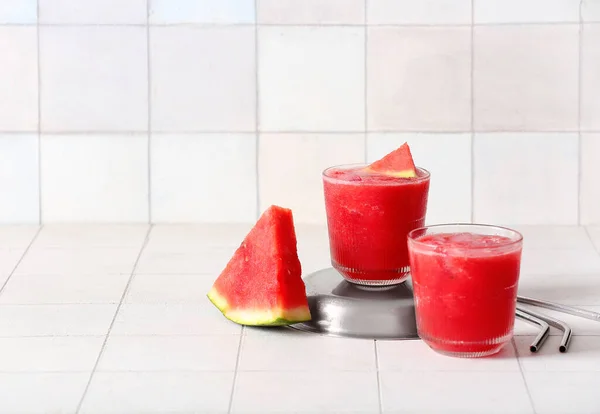 Glasses Tasty Watermelon Fresh White Tile Background — Stock Photo, Image