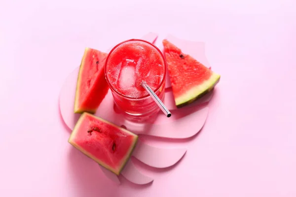 Bicchiere Gustoso Anguria Fresca Sfondo Rosa — Foto Stock