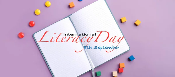 Banner Para Dia Internacional Alfabetização Com Notebook — Fotografia de Stock