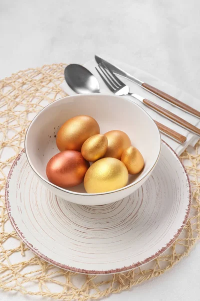 Beautiful Table Setting Easter Eggs White Background — Stock Photo, Image