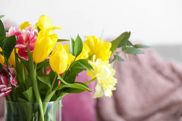 Vase Tulips Light Living Room Closeup — Stock Photo, Image