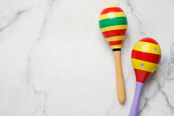 Мексиканские маракасы на фоне гранжа