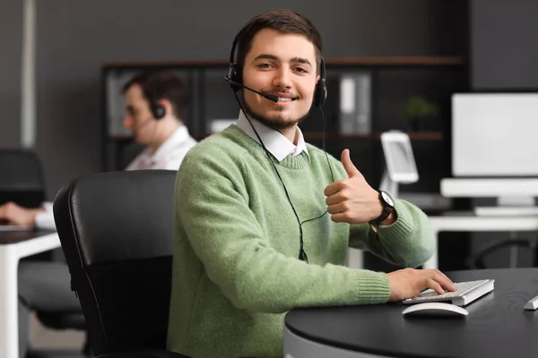 Male Technical Support Agent Showing Thumb Office — Stock Photo, Image
