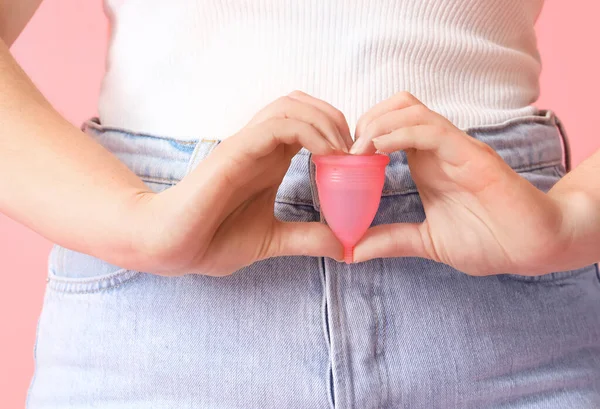 Young Woman Menstrual Cup Pink Background Closeup — Stock Photo, Image