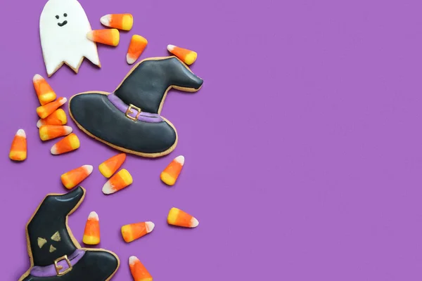 Gustosi Mais Caramelle Halloween Biscotti Sfondo Viola — Foto Stock
