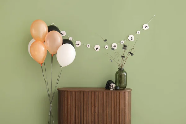 Halloween Balloons Chest Drawers Decor Hanging Green Wall Room — Stock Photo, Image