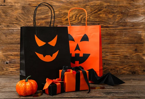 Σύνθεση Τσάντες Για Ψώνια Κολοκύθα Και Κουτιά Δώρου Για Halloween — Φωτογραφία Αρχείου