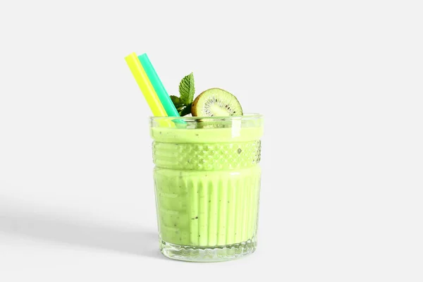 Glas Frischer Kiwi Smoothie Mit Minze Auf Weißem Hintergrund — Stockfoto