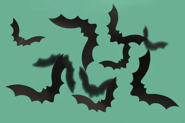 Papieren Vleermuizen Voor Halloween Feest Groene Achtergrond — Stockfoto