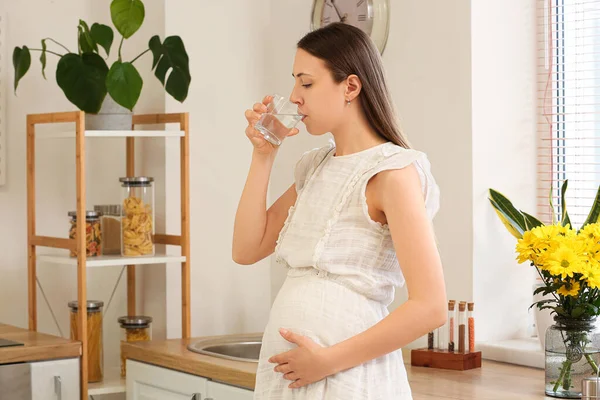 Young Pregnant Woman Drinking Folic Acid Pill Water Kitchen — Stock Photo, Image