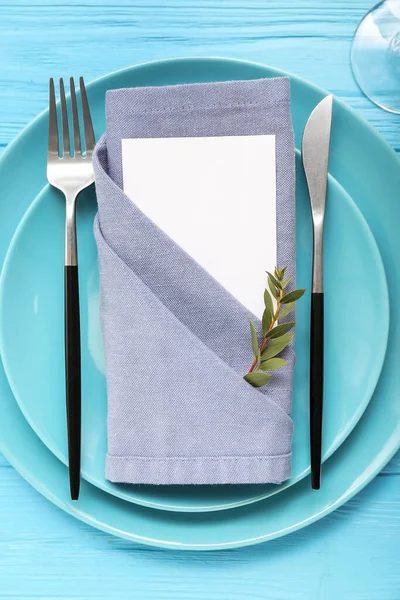Stylish Table Setting Blank Card Glass Blue Wooden Background — Stock Photo, Image
