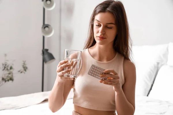 Young Woman Glass Water Contraceptive Pills Bedroom — Stock Photo, Image