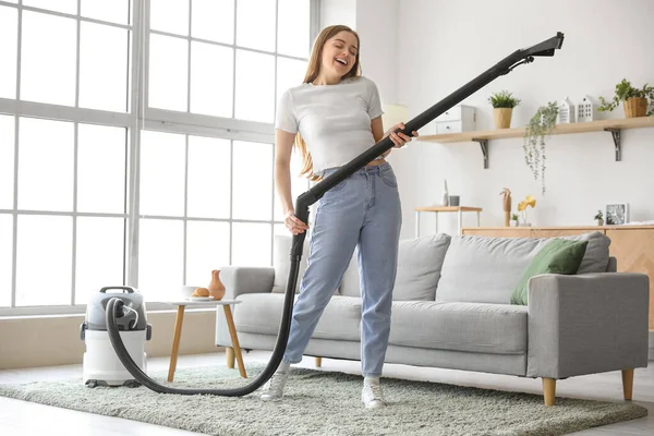 Young Woman Vacuum Cleaner Singing Home — Stock Photo, Image