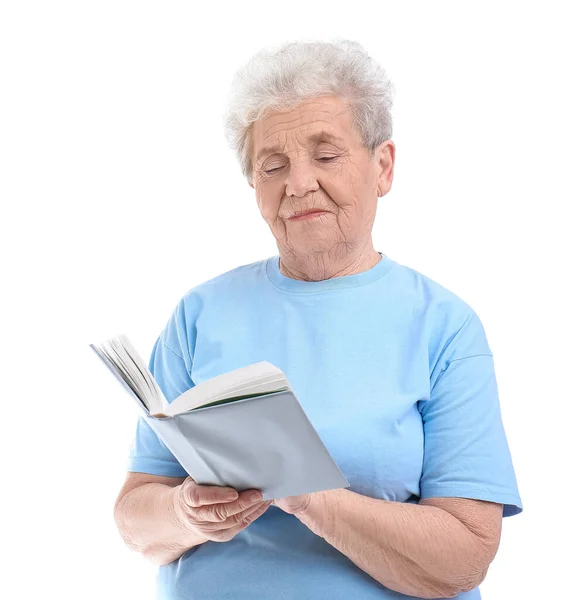 Старша Жінка Читає Книгу Білому Тлі — стокове фото