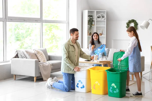 Family Sorting Garbage Recycle Bins Home — Stock Photo, Image