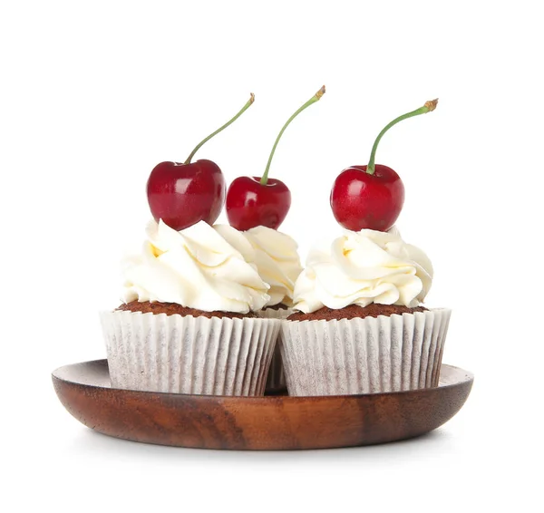 Piatto Con Gustosi Cupcake Ciliegie Sfondo Bianco — Foto Stock