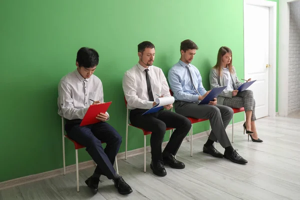 Young Applicants Clipboards Waiting Job Interview Room — Stock Photo, Image
