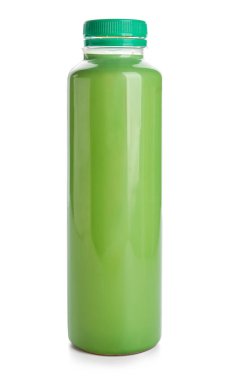 Beyaz arka planda bir şişe taze soda.