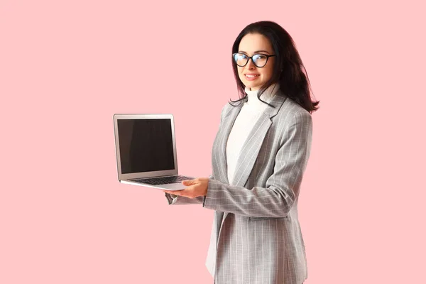 Female Teacher Computer Sciences Laptop Pink Background — Stock Photo, Image