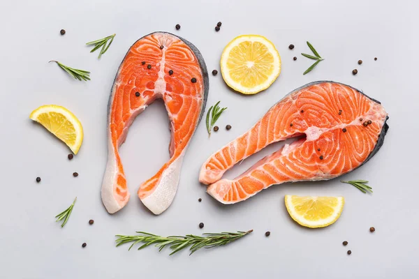Raw Salmon Steaks Different Spices Grey Background — Stock Photo, Image