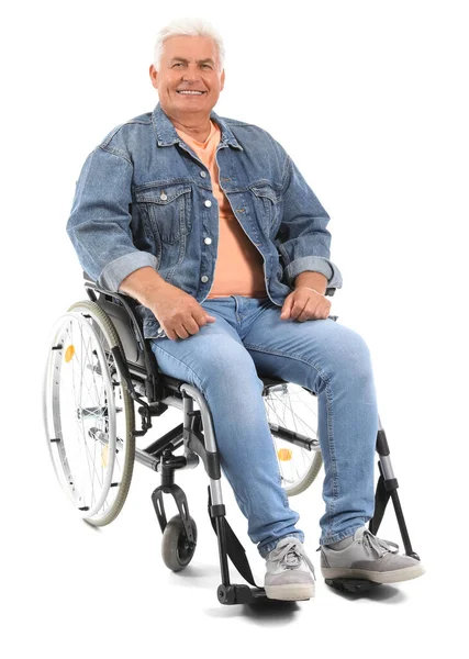 Ώριμος Άνδρας Αναπηρικό Καρότσι Λευκό Φόντο — Φωτογραφία Αρχείου
