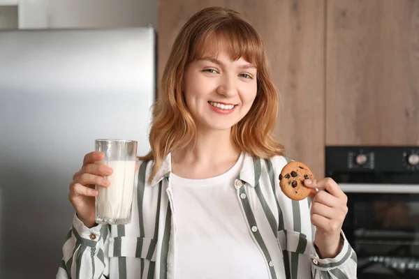 Young Woman Cookie Glass Milk Kitchen — Stock Photo, Image